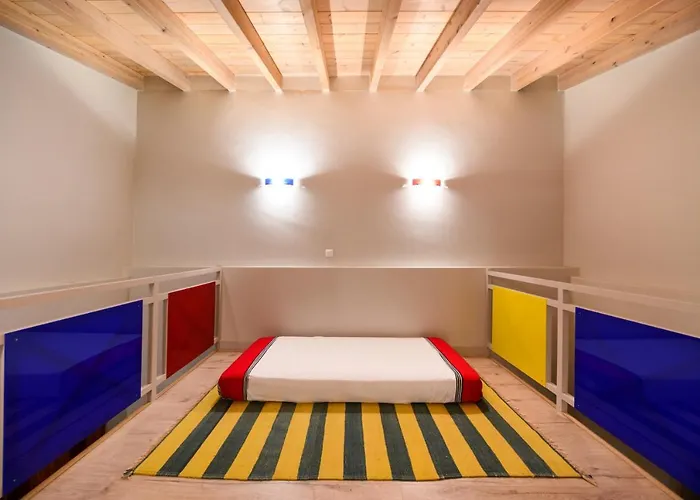 Aphrodite - Bougainvillea 펜션 Chalki Town