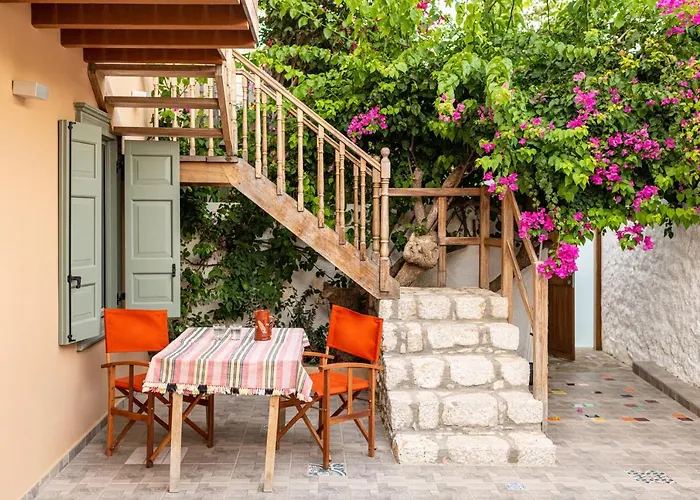 펜션 Aphrodite - Bougainvillea Chalki Town